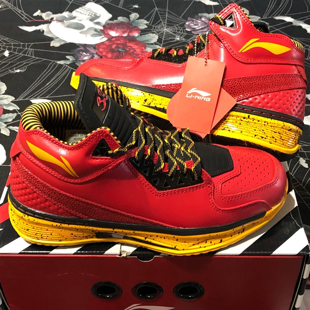 DS 2013 LI-NING WOW2 WAY OF WADE CODE RED 8.5 RARE